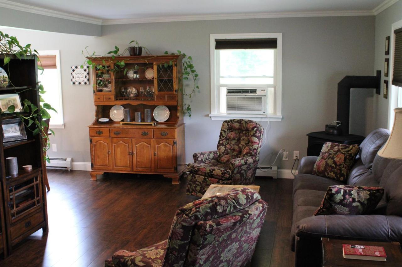 Villa Maple Leaf Acre Williston Esterno foto