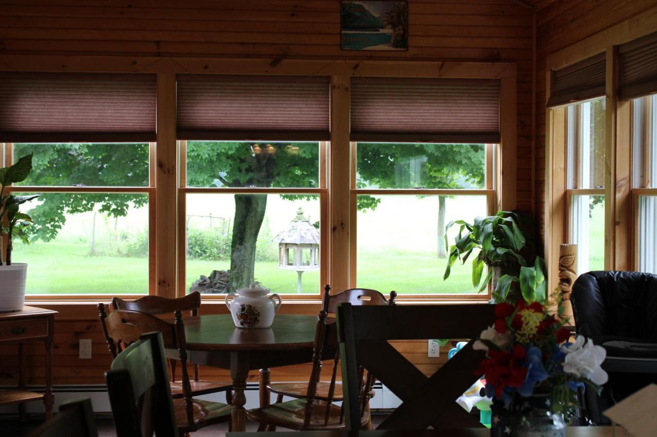Villa Maple Leaf Acre Williston Esterno foto